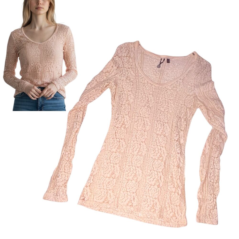 BKE Boutique Pink Lace Top Semi Sheer Women's Med Shirt The Buckle Salmon Pink